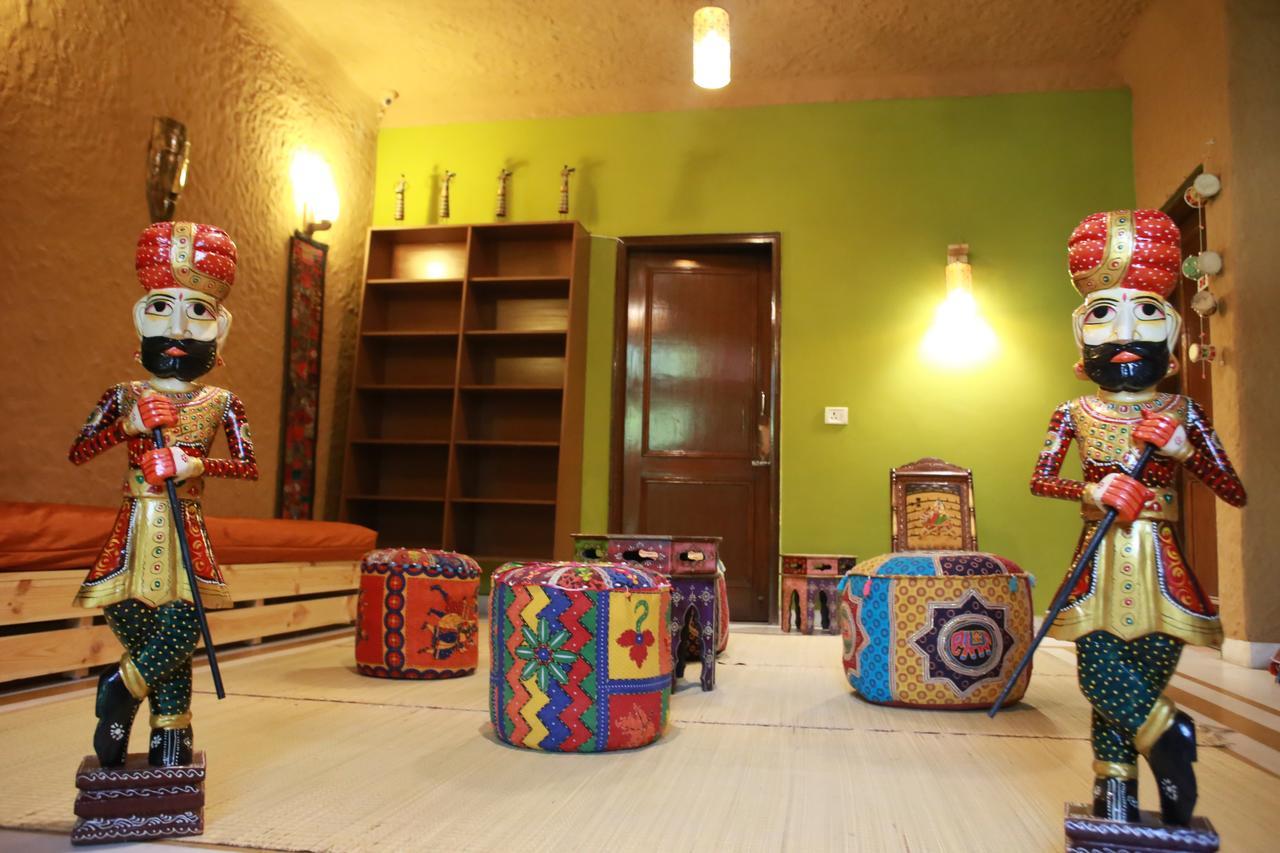 Hog - Hostel New Delhi Eksteriør billede