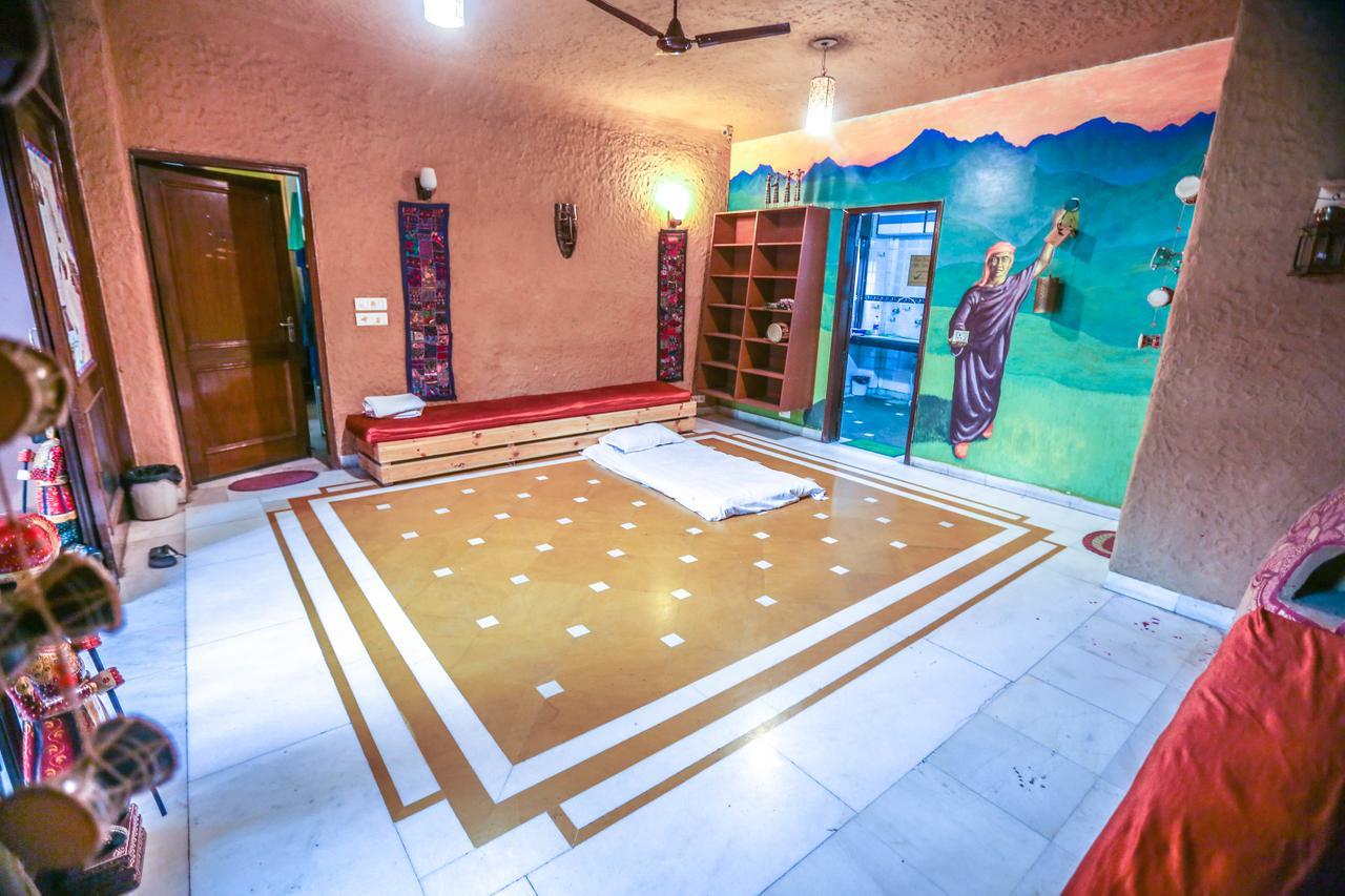 Hog - Hostel New Delhi Eksteriør billede